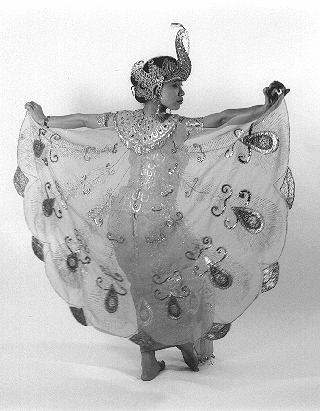 Sri Susilowati in the Sundanese 'Peacock' dance